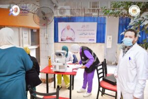 وزيرة التضامن الإجتماعي.. تطلق أولي القوافل الطبية لمبادرة " إحنا السند" في الجيزة