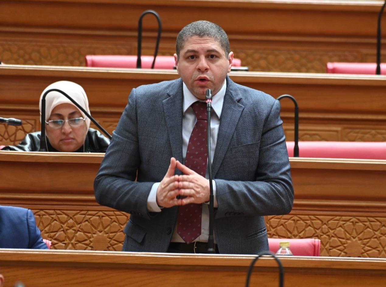 مقترح برلماني لإعداد استراتيجية وطنية لمكافحة سمنة الأطفال   