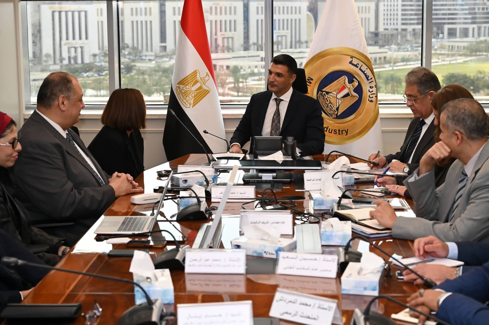 المهندس خالد هاشم يبحث مع جنرال موتورز خططها التوسعية لتعزيز صناعة السيارات في مصر