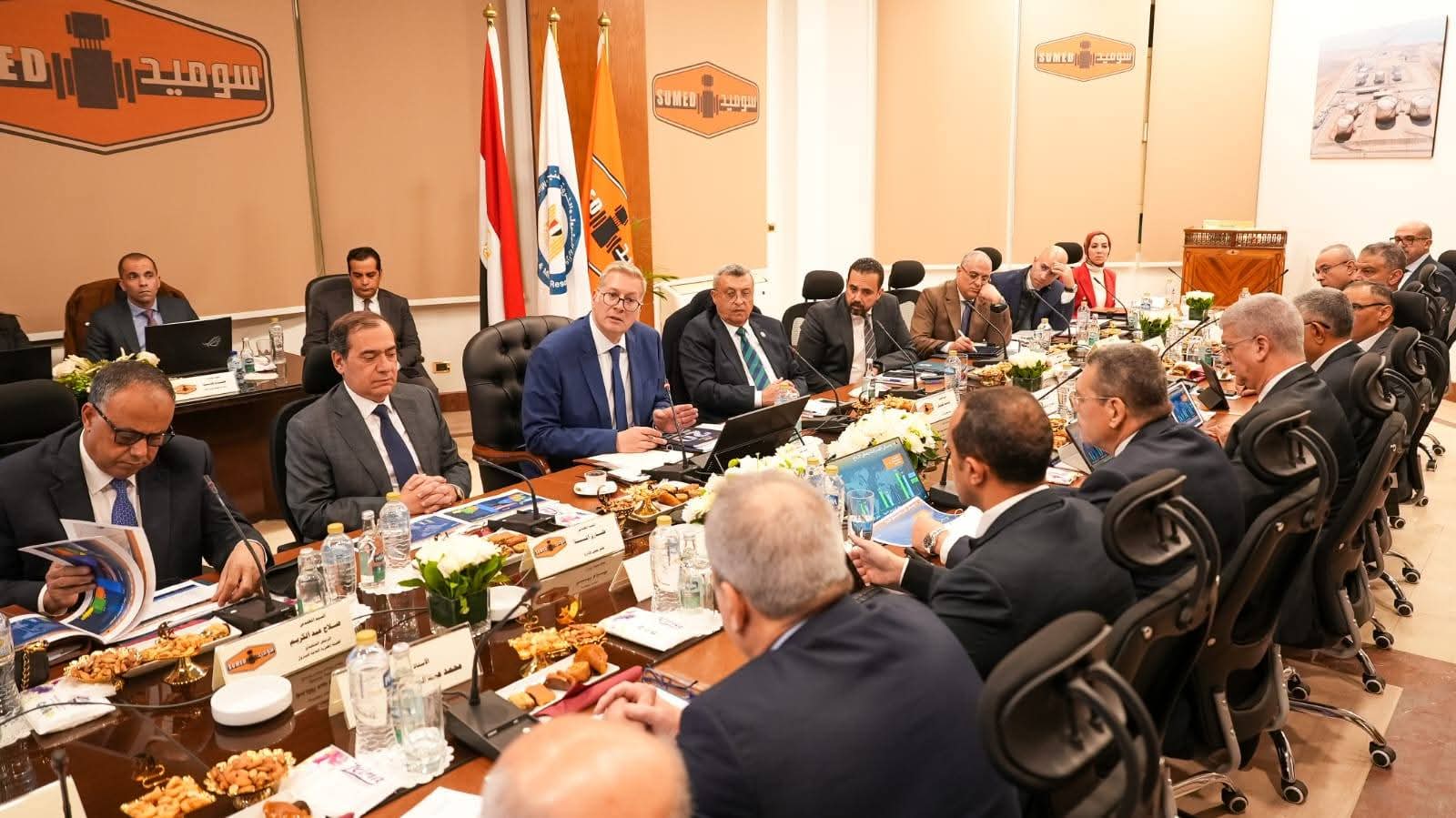 وزير البترول يشهد جمعية سوميد ويؤكد أنها نموذج بارز للاستثمار العربي المشترك