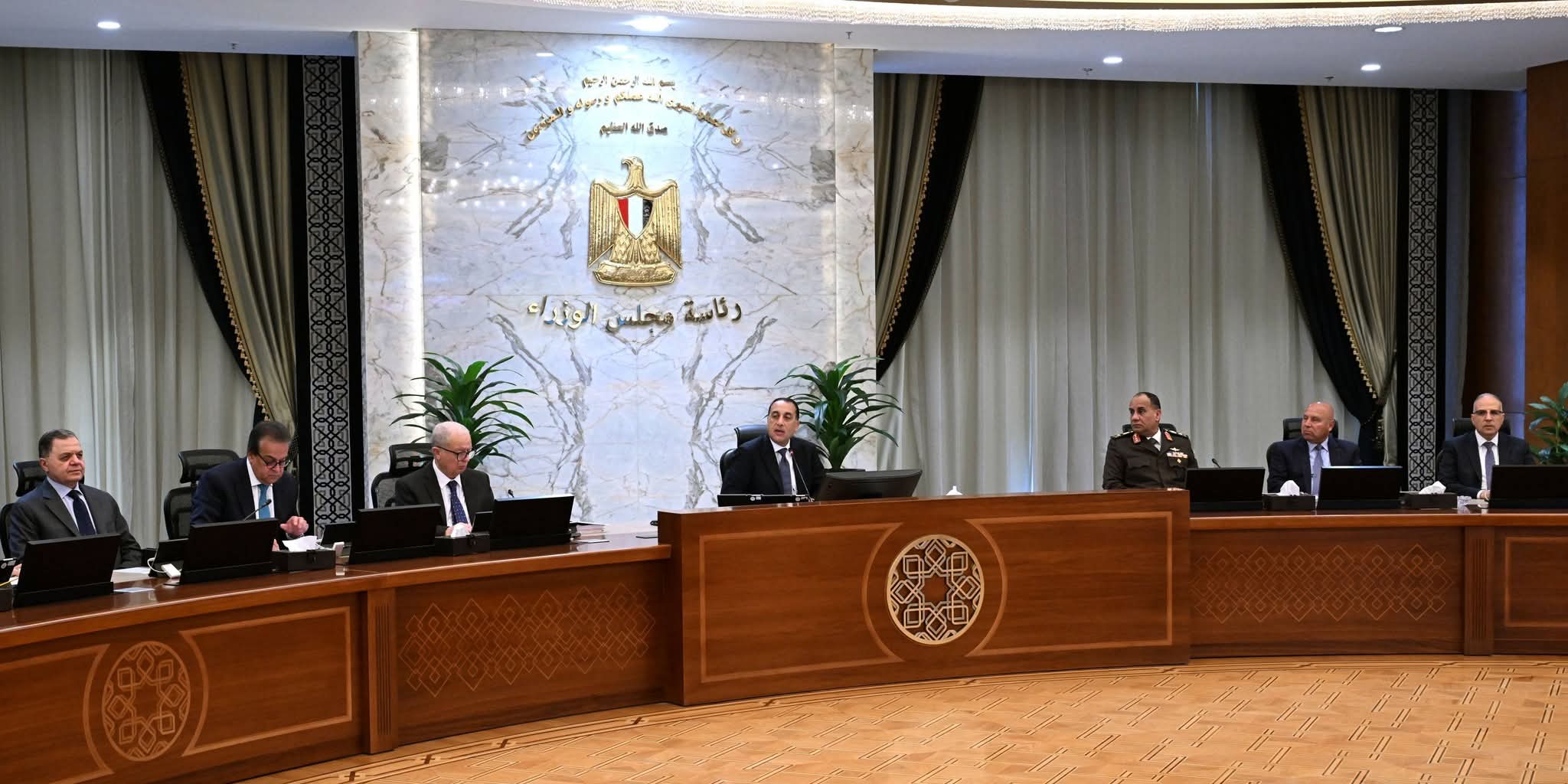 رئيس الوزراء يترأس الاجتماع الأسبوعي للحكومة