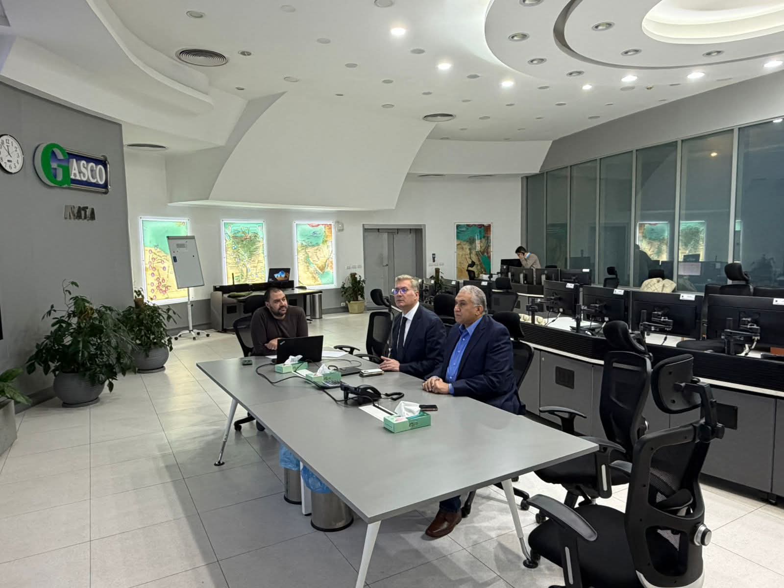 زيارة مفاجئة لوزير البترول والثروة المعدنية إلى مركز التحكم بالشبكة القومية للغاز للاطمئنان على انتظام إمدادات الغاز للمستهلكين