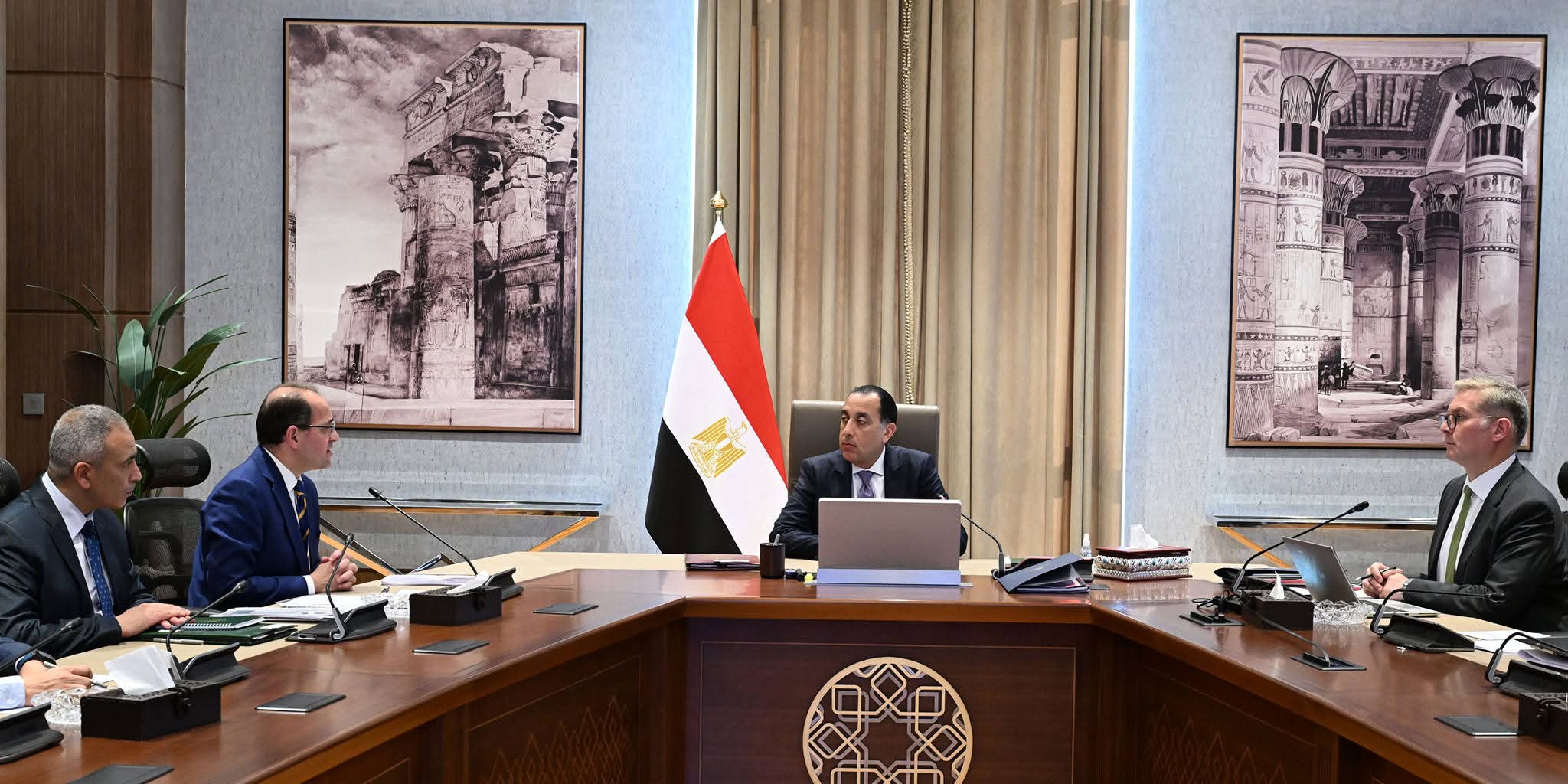 مدبولي يتابع تأمين احتياجات مصر من المواد البترولية