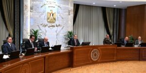 مصطفى مدبولي يقر مواعيد جديدة لغلق المحال والمولات والمطاعم لمدة شهر