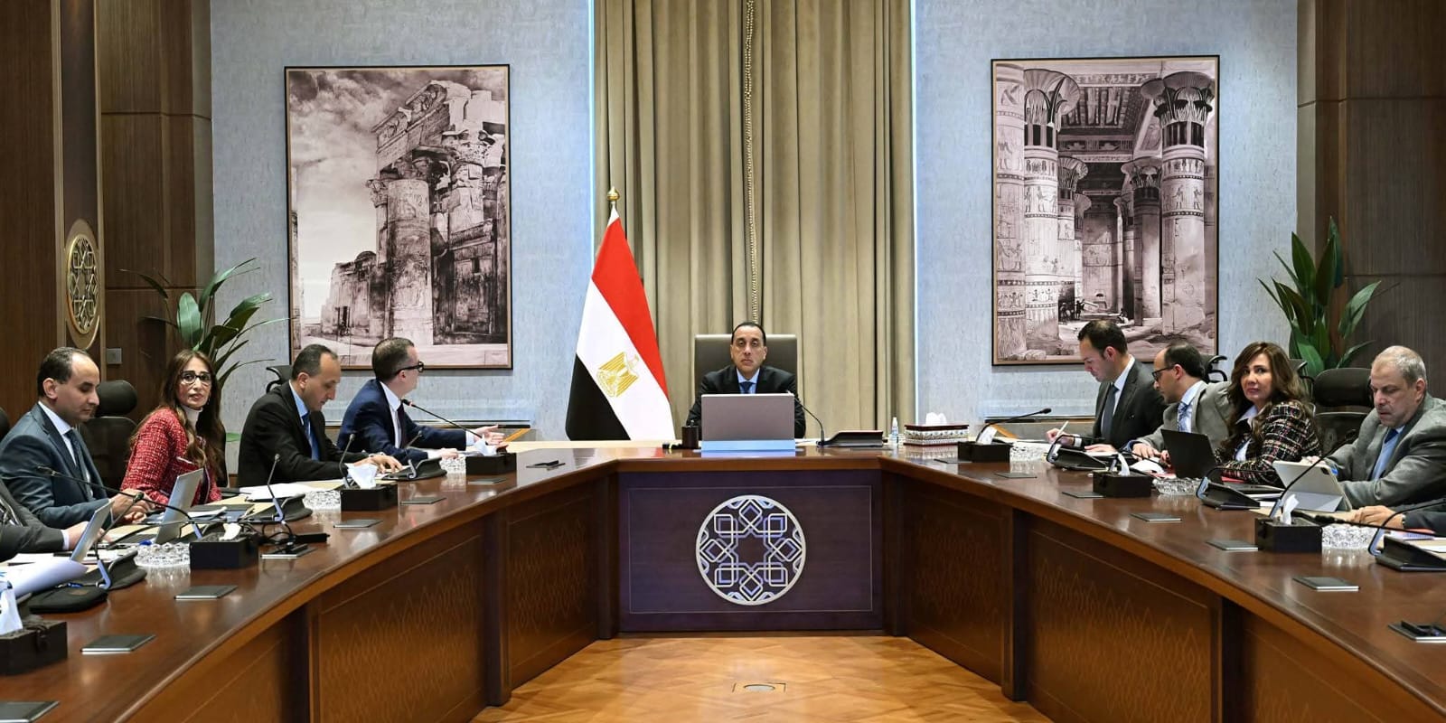 مدبولي يلتقي وزير التخطيط والتنمية الاقتصادية لاستعراض خطة التنمية الاقتصادية والاجتماعية 2026/2027