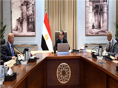 رئيس الوزراء:المشروعات القومية تعزز مكانة مصر فى قطاع النقل والخدمات اللوجيستية