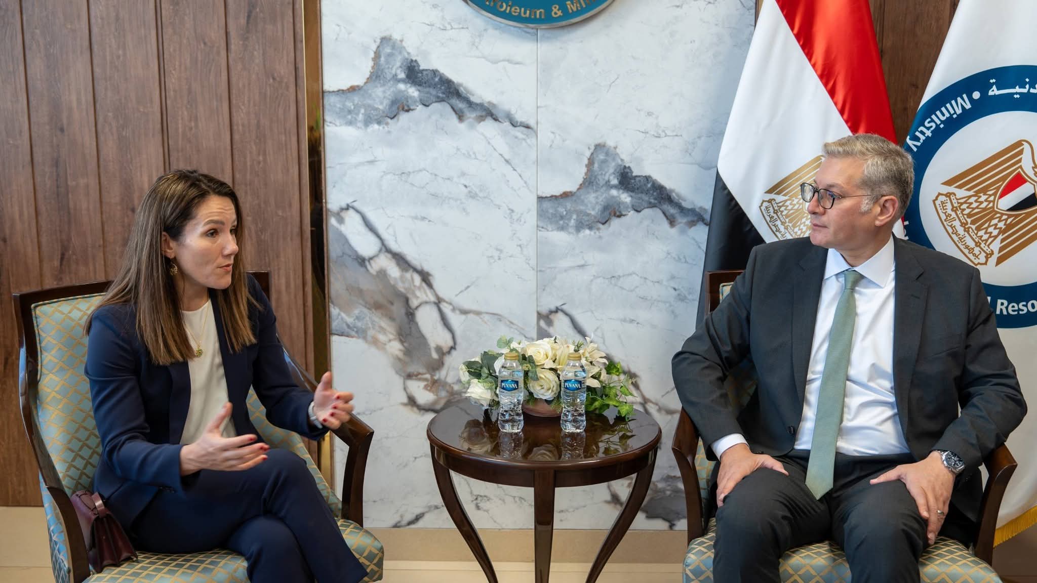 وزير البترول يبحث مع مسؤولي “بي بي” التقدم في حفر آبار جديدة للغاز الطبيعي