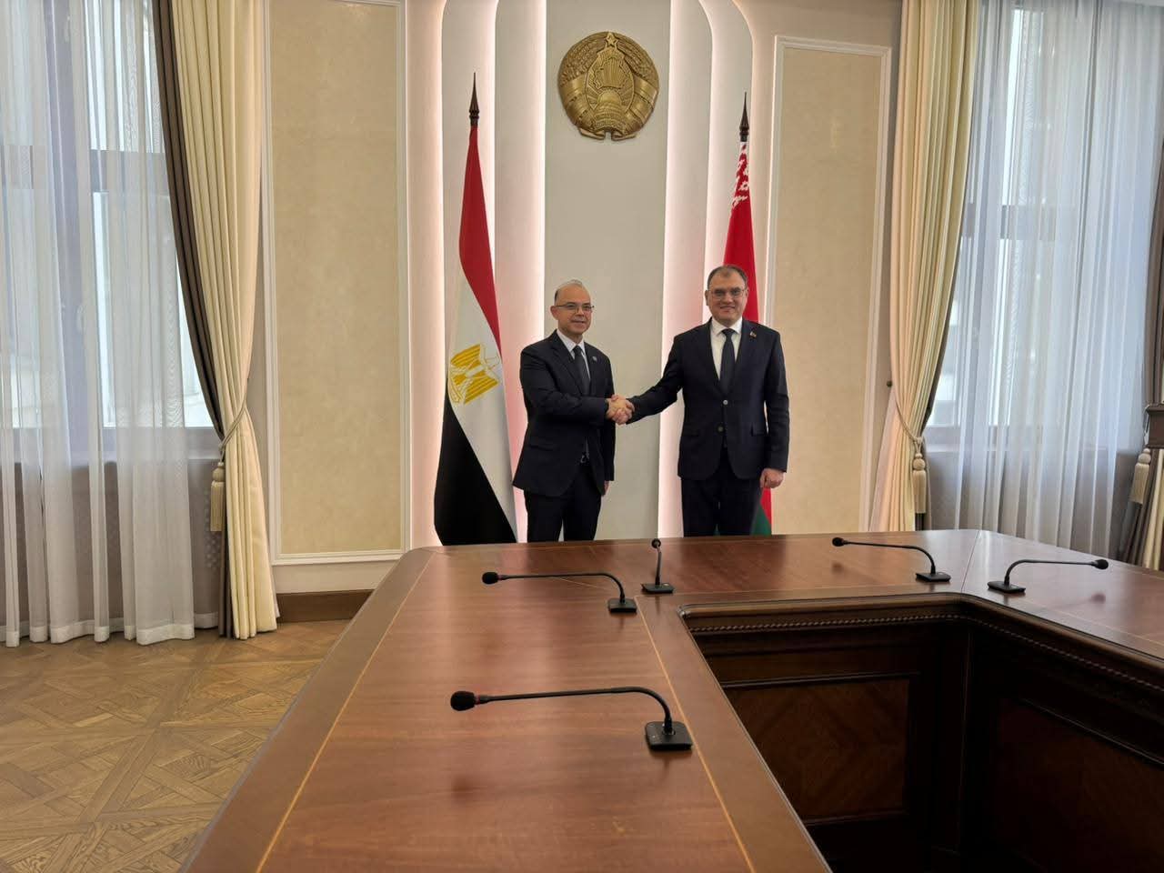 وزير الاستثمار يبحث مع نائب رئيس الوزراء البيلاروسي توطين التكنولوجيا وإقامة قواعد إنتاجية بمصر