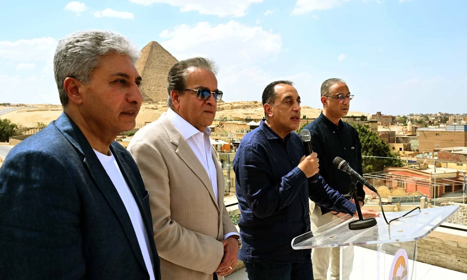رئيس الوزراء يعلن في مؤتمر صحفي بنزلة السمان أن الأساس هو التطوير وليس الإزالة ويؤكد: الدلتا الجديدة تعادل ٦ أضعاف السد العالي وأعمال مراجعة صندوق النقد تسير بإيجابية