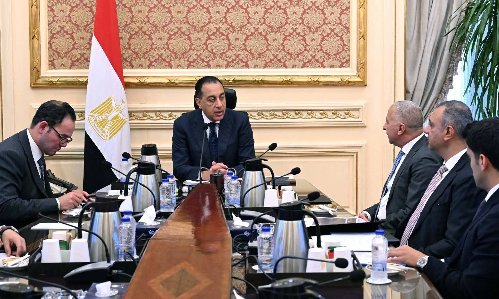 رئيس الوزراء يلتقي الرئيس التنفيذي لشركة “السويدي إلكتريك” لبحث توسعاتها الاستثمارية وتوطين صناعة السيارات الكهربائية والتقليدية