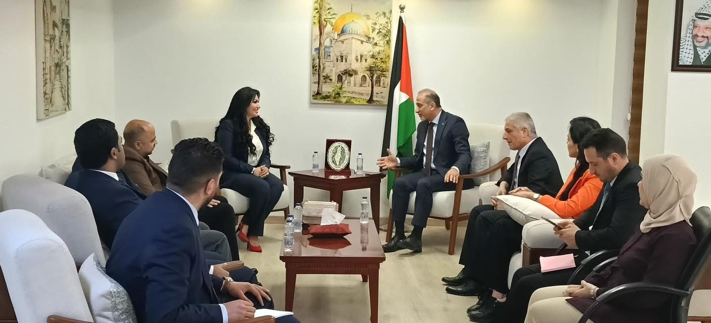 د. هبة إسماعيل تبحث مع المندوب الدائم لفلسطين بالجامعة العربية تعزيز التعاون التنموي والإنساني