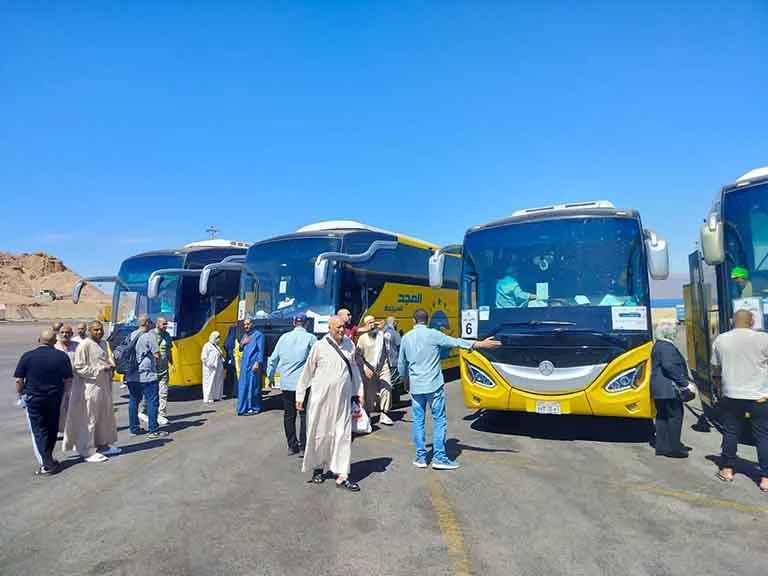 انطلاق عودة حجاج السياحة البري إلى مصر