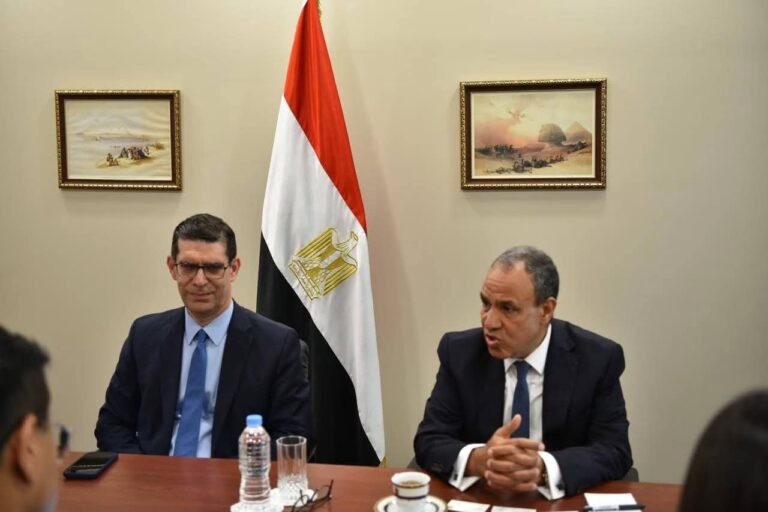 وزير الخارجية يلتقي كبرى الصحف ووكالات الأنباء الكورية في سول ويستعرض محددات السياسة الخارجية وفرص الاستثمار بمصر