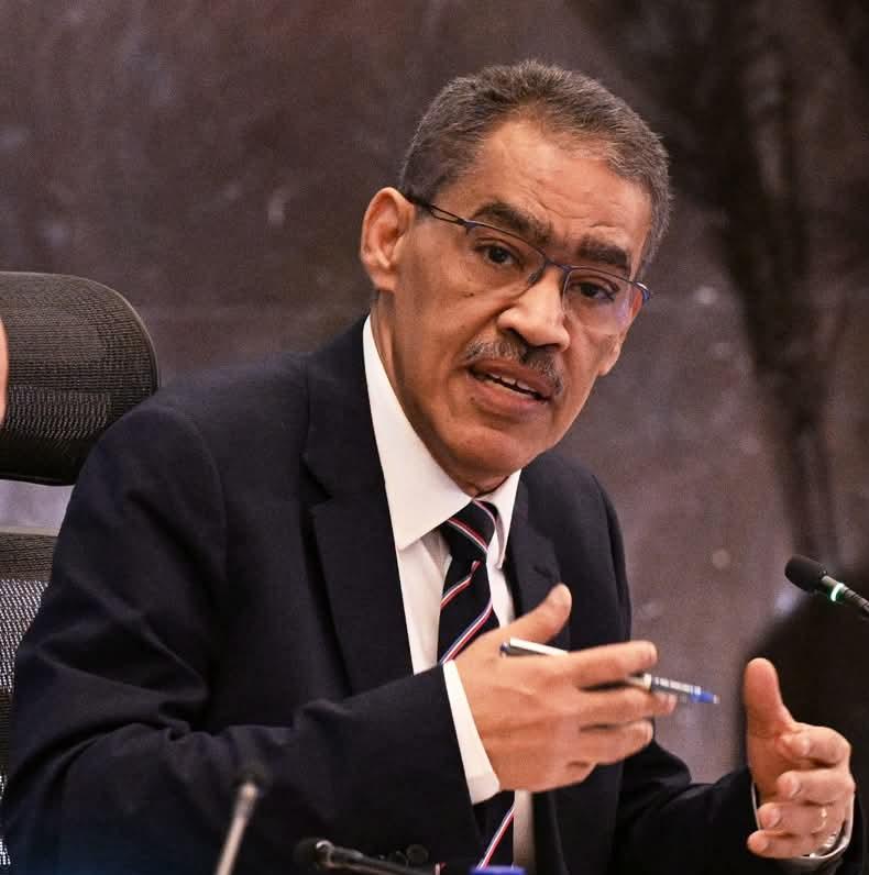 ضياء رشوان ينفي تعيين مستشارين بوزارة الإعلام