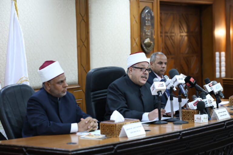       الشيخ أيمن عبدالغني: لأول مرة الطعن هذا العام سيكون بمراجعة الدرجات والأجزاء غير المصححة والتجميع