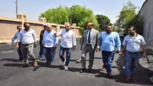 محافظ أسيوط يتفقد رصف شارع القاعات بجوار جامعة الأزهر