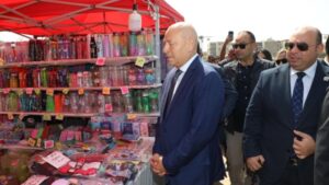 محافظ القاهرة يفتتح معرض «أهلًا مدارس» بحي السلام أول