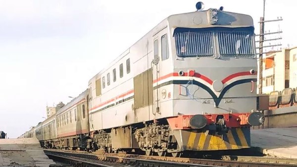 مصرع طالب بكلية التربية الرياضية صدمه قطار في سمالوط بالمنيا