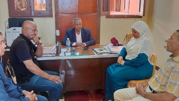 رئيس مركز بلاط يتابع انتظام العمل وتطوير مداخل القرى