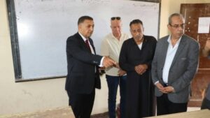 الجلابية ليست السبب.. محافظ القليوبية يكشف تفاصيل إعفاء مدير مدرسة برقطا
