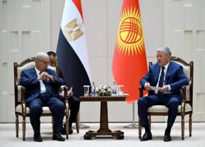 فرص جديدة أمام الشركات المصرية في قيرغيزستان بعد مباحثات تعزيز التجارة والاستثمار