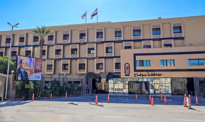 سوهاج تنفي وقف تراخيص البناء لمدة 3 سنوات