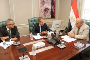 900 ميجاوات من طاقة الرياح تدخل الشبكة على مرحلتين.. الكهرباء تكشف موعد تشغيل مشروع رأس شقير