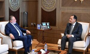 تنسيق نقدى وحكومي متكامل.. رئيس الوزراء يبحث مع محافظ البنك المركزي مؤشرات الاقتصاد وتأمين السلع