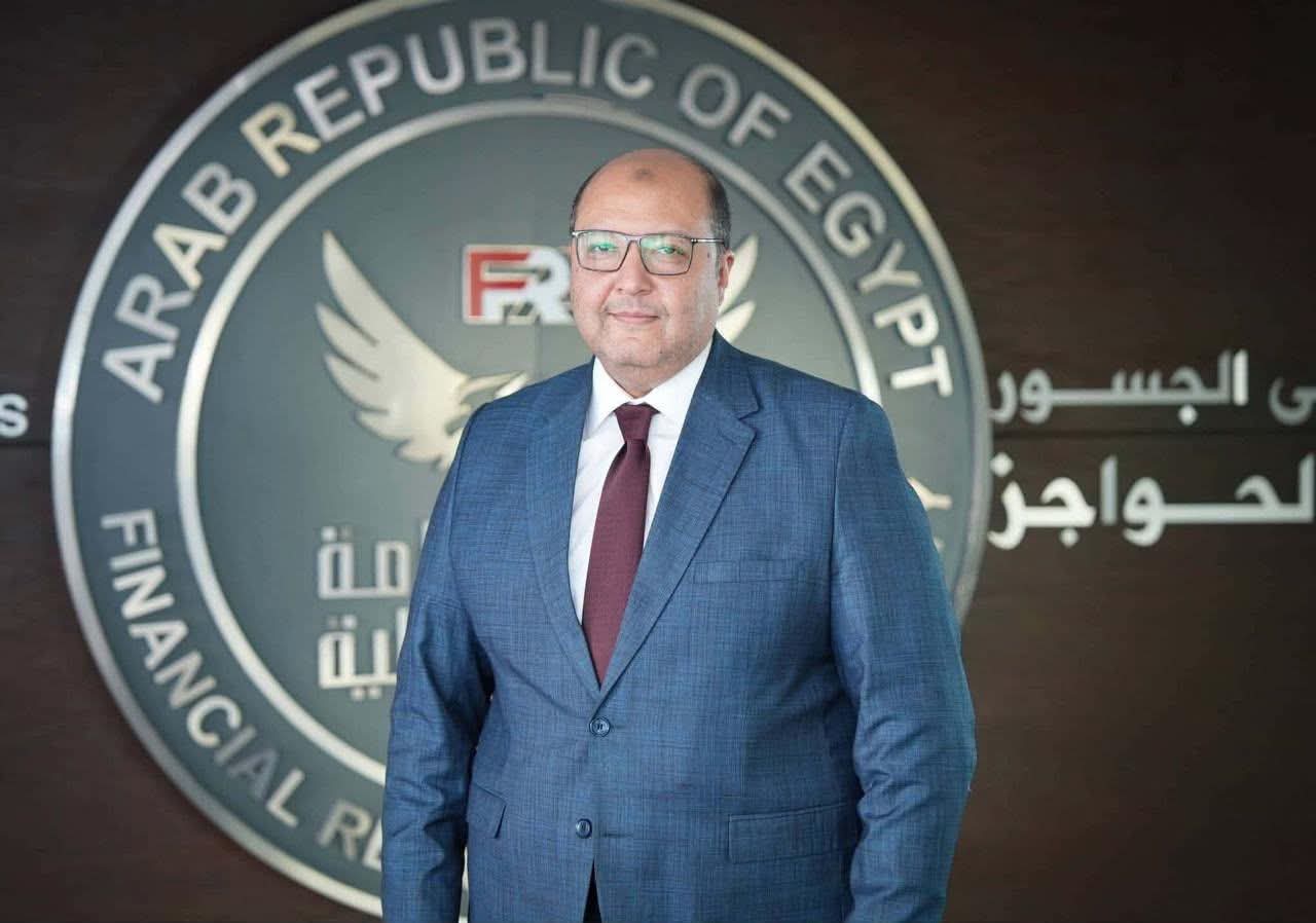 قرار حكومي بضخ الخبرات الاستثمارية.. تجديد تعيين محمود جبريل مساعدًا لرئيس “الرقابة المالية” لعام آخر