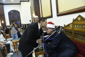 صوت مصر في عزاء أحمد الزند.. تلاوات مهيبة للشيخ محمود الشحات أنور بمسجد المشير طنطاوي