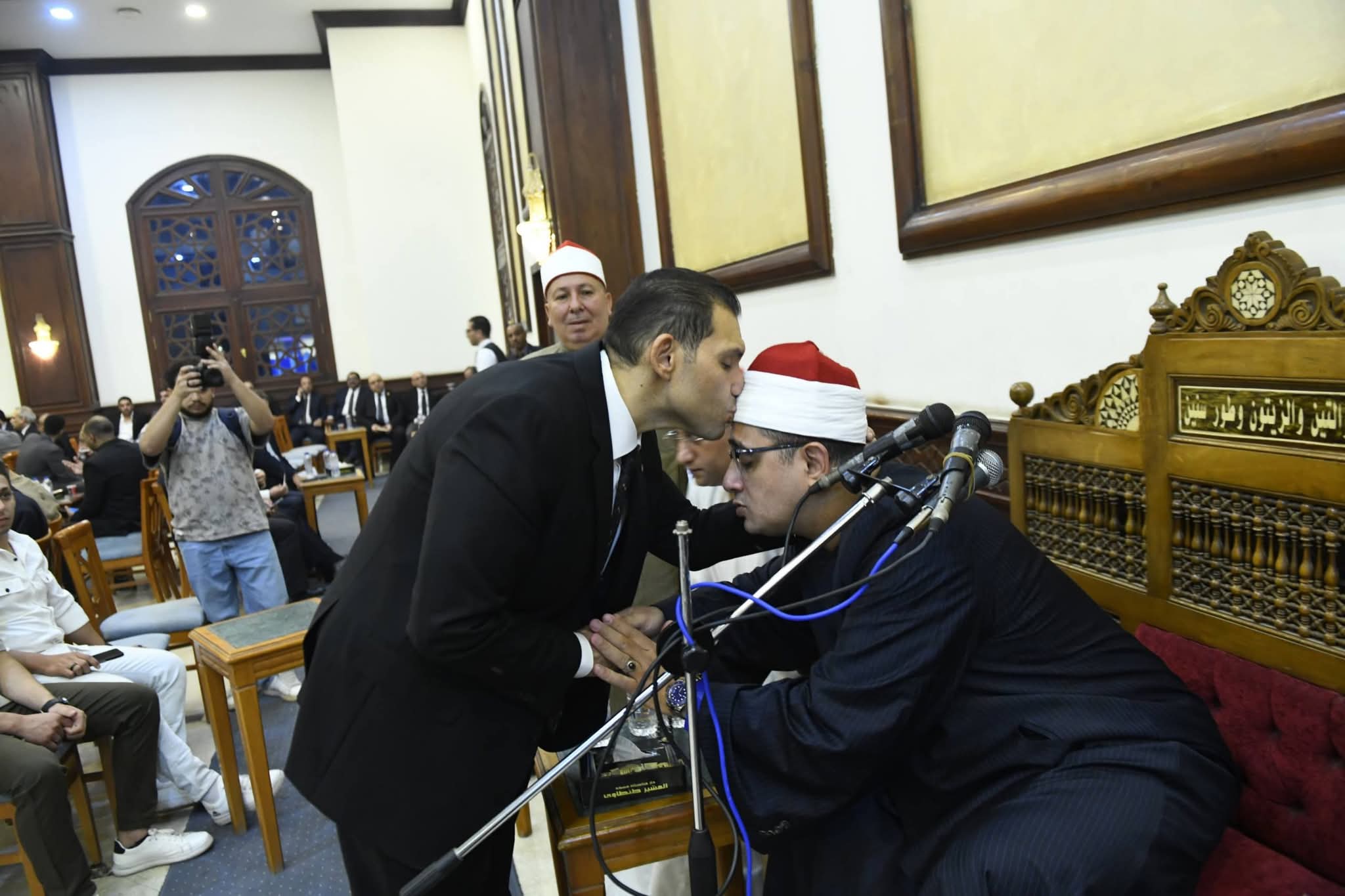 صوت مصر في عزاء أحمد الزند.. تلاوات مهيبة للشيخ محمود الشحات أنور بمسجد المشير طنطاوي