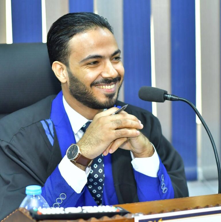 الطالب الأزهري: عقلٌ يتسع لعلوم شتى وإرادة تتحدى الصعاب